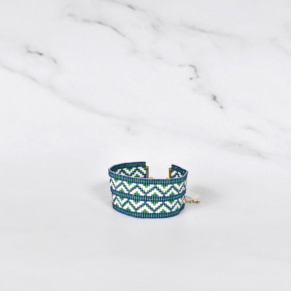 green navy white zig zag beaded loom bracelet